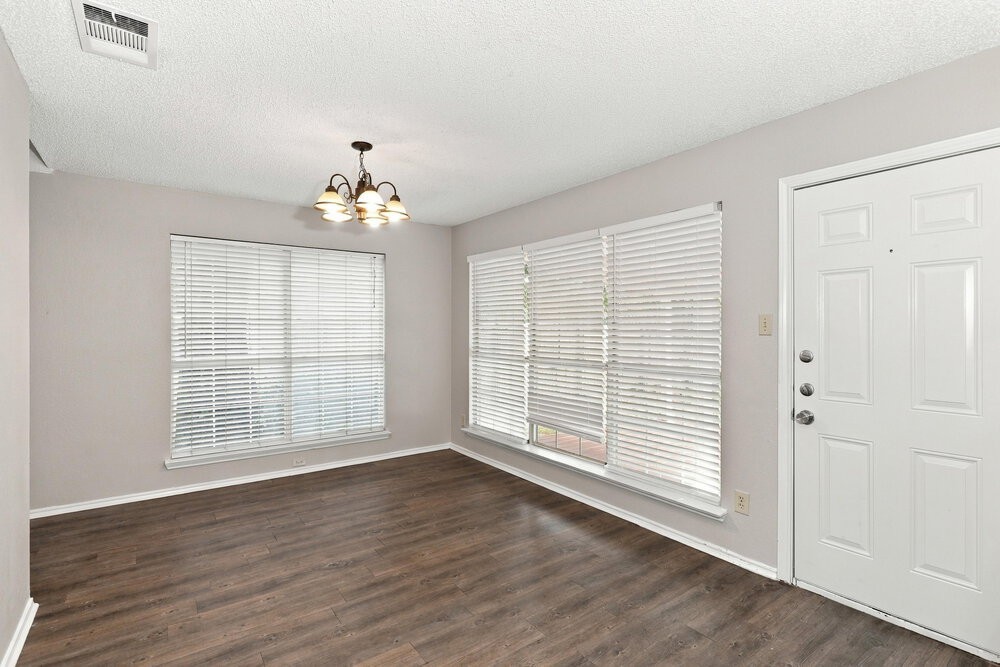 6309 Brookmont Ct - Photo 6 of 17