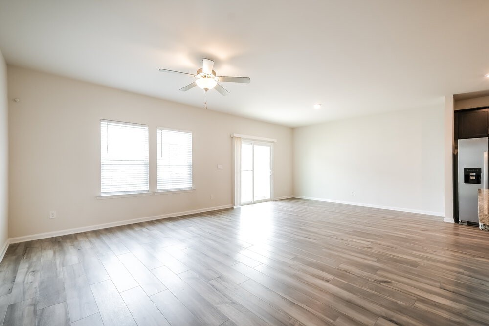 1157 Sunny Lake Dr - Photo 7 of 23