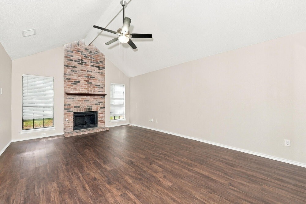 2241 Collier Ct - Photo 4 of 17