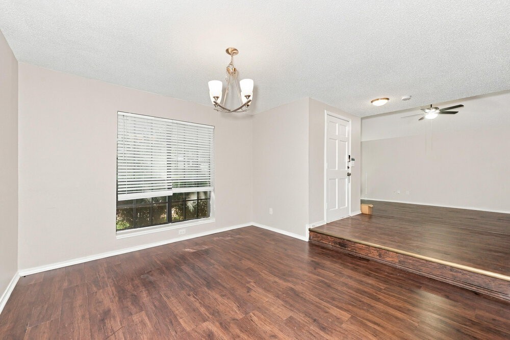 2241 Collier Ct - Photo 5 of 17