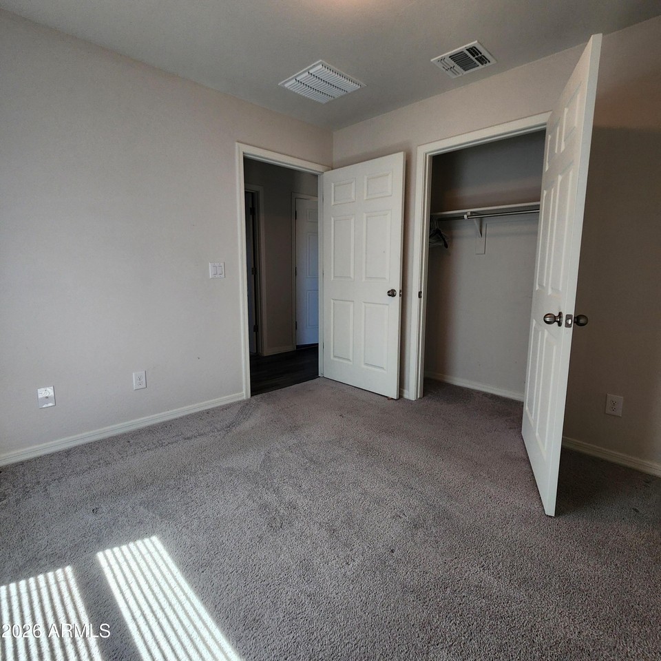 70 Cottonwood Ln - Photo 7 of 34