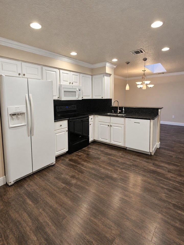 2309 Turpin Dr - Photo 7 of 37