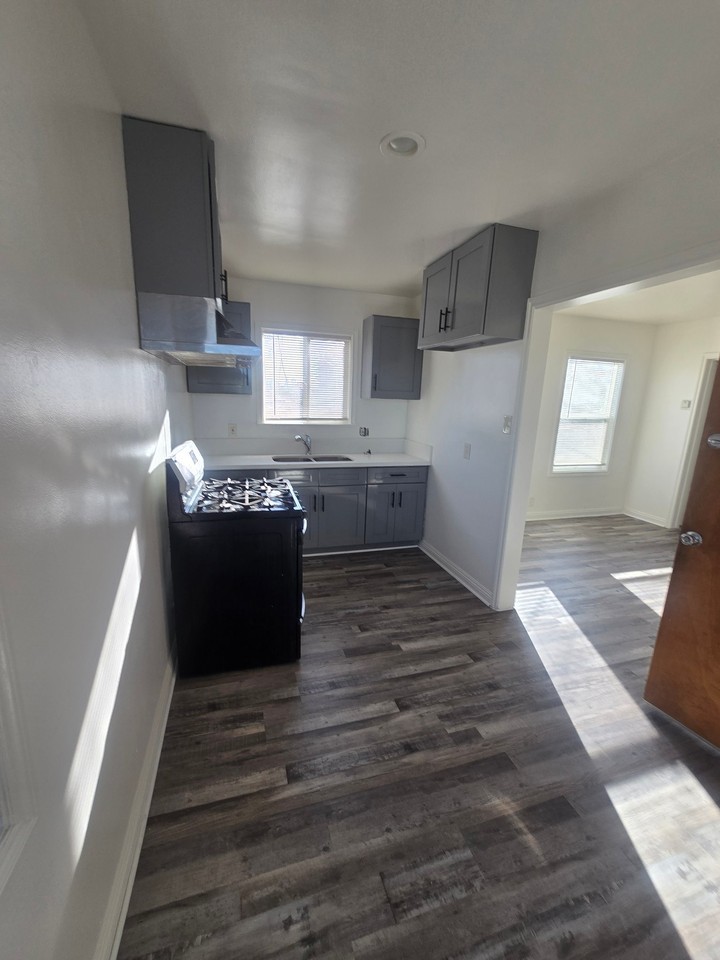 9548 Bowman Ave #B - Photo 4 of 8