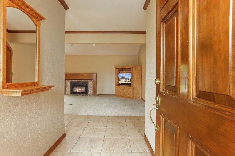 2323 Eilers Ln - Photo 2 of 18