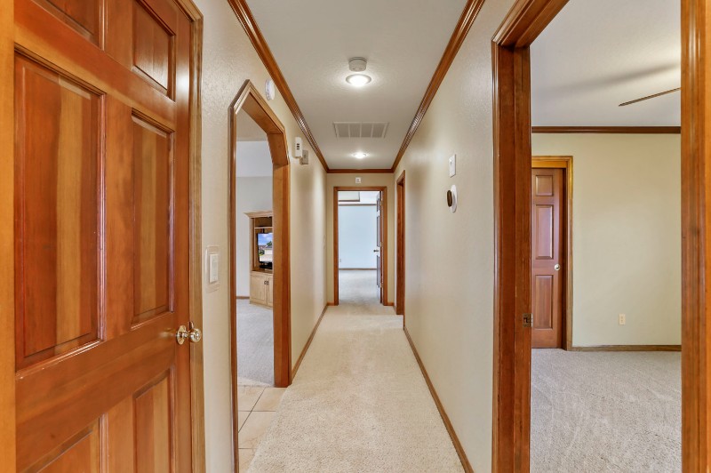 2323 Eilers Ln - Photo 7 of 18