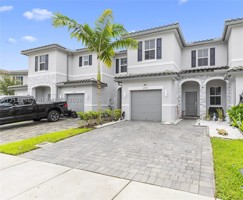featured image of 11924 Nw 47th Mnr