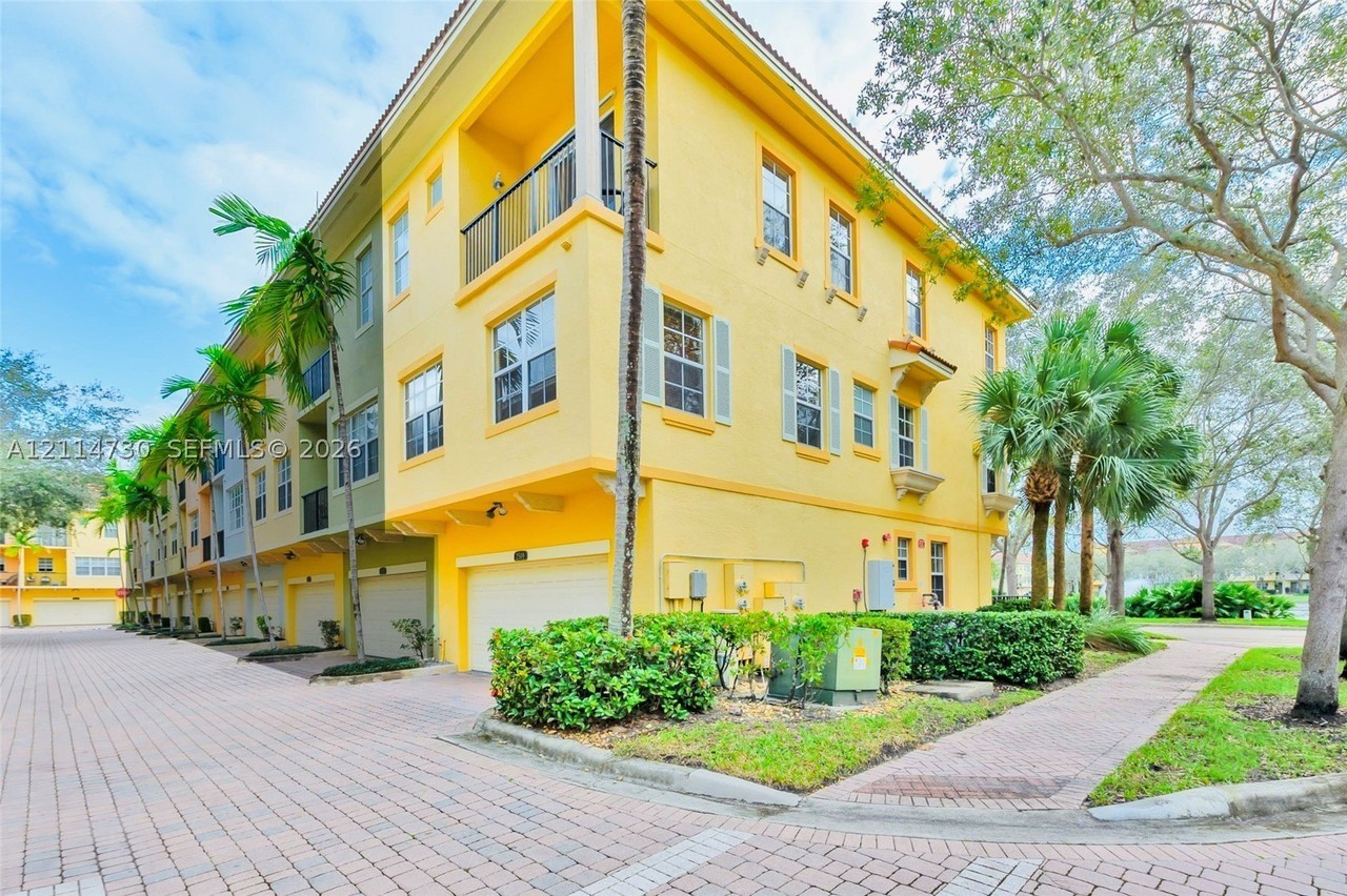 2509 San Pietro Cir - Photo 4 of 38
