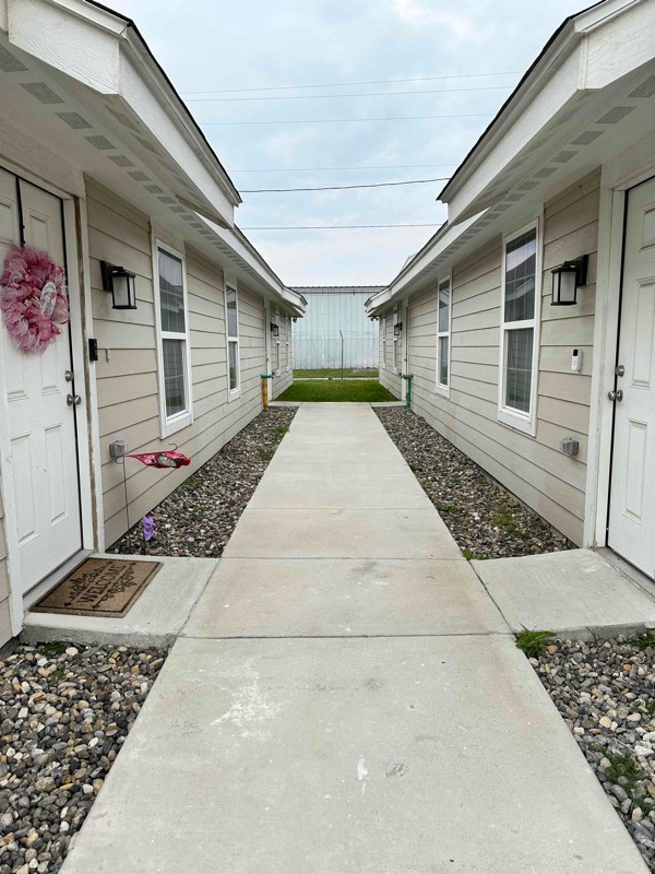 2212 Northridge Ave #D - Photo 2 of 16