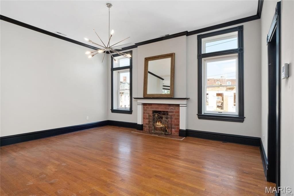 1924 Pestalozzi St #2nd - Photo 3 of 17