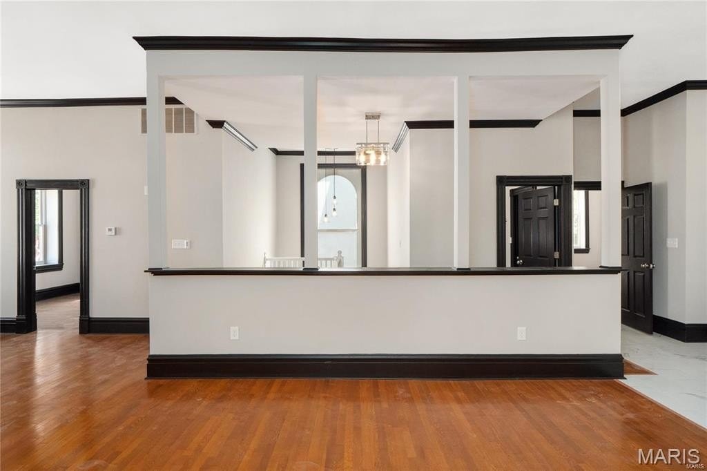 1924 Pestalozzi St #2nd - Photo 5 of 17