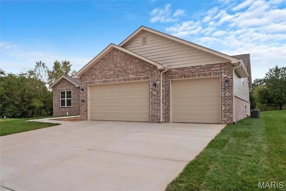 401 Marbleton Cir - Photo 2 of 36