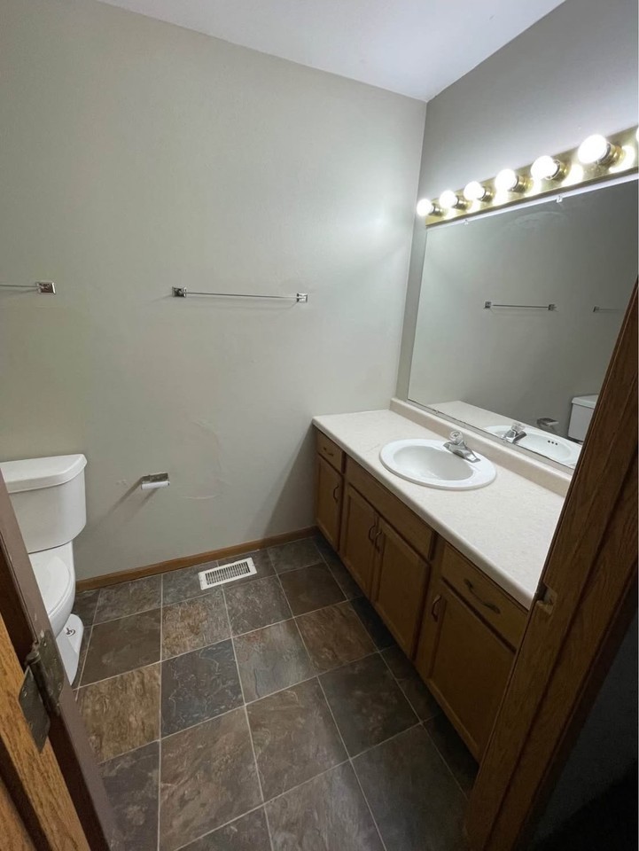 127 9th St S - Photo 6 of 11