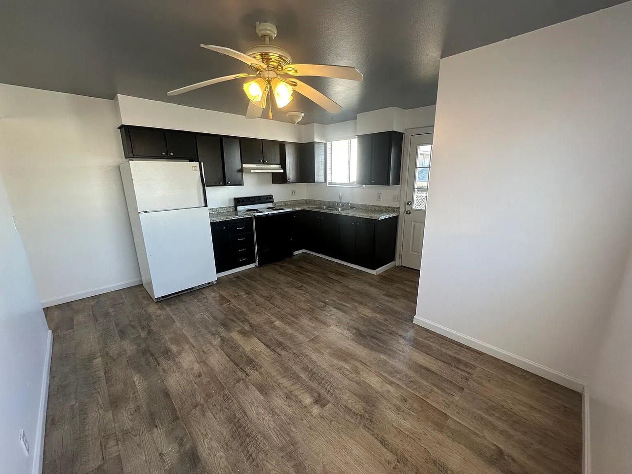 810 Uintah Ave #810 - Photo 3 of 12