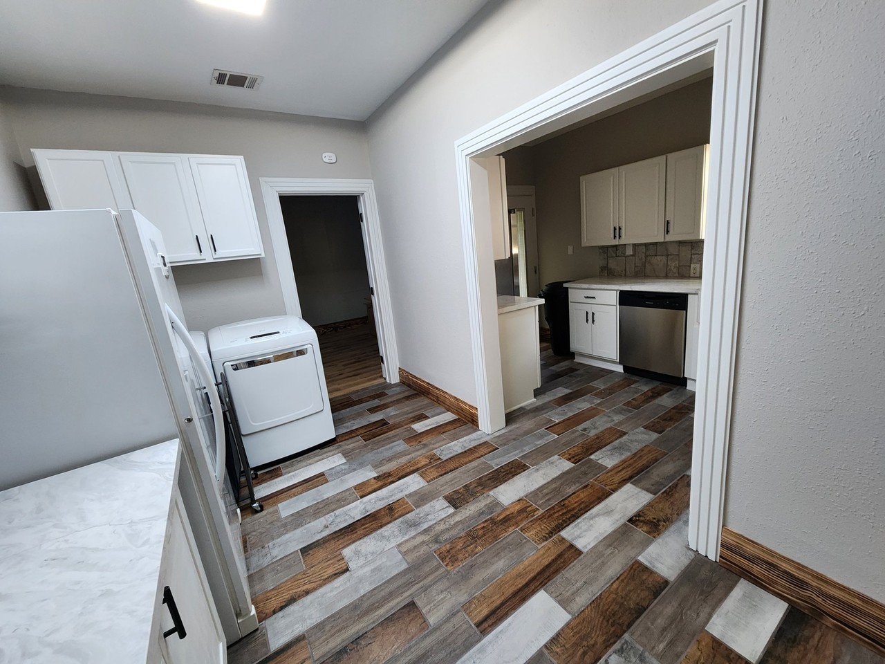 3506 Alexander Ave - Photo 7 of 20