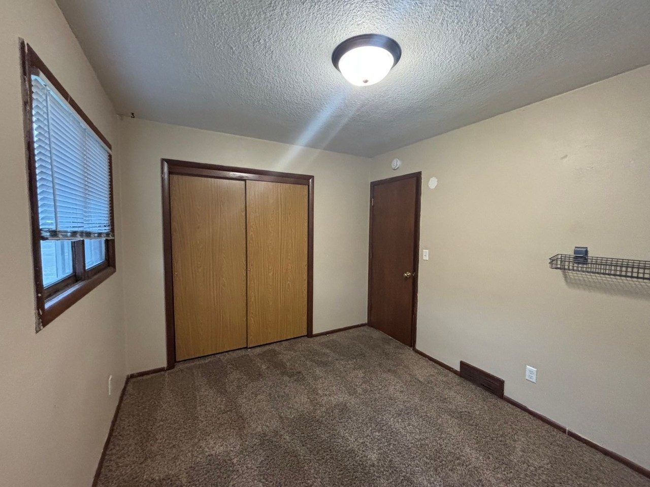 1616 6th Ave S - Photo 4 of 20