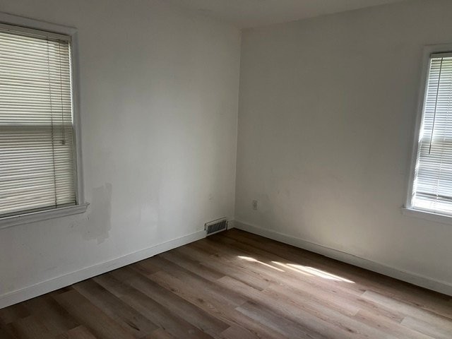 363 S Douglas St - Photo 5 of 5