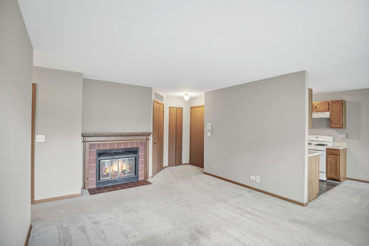 737 Candleridge Ct #D2 - Photo 6 of 29