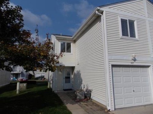 407 Meadow Green Ln - Photo 3 of 11