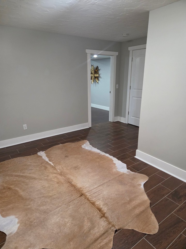 2505 E Creek Rd - Photo 2 of 12