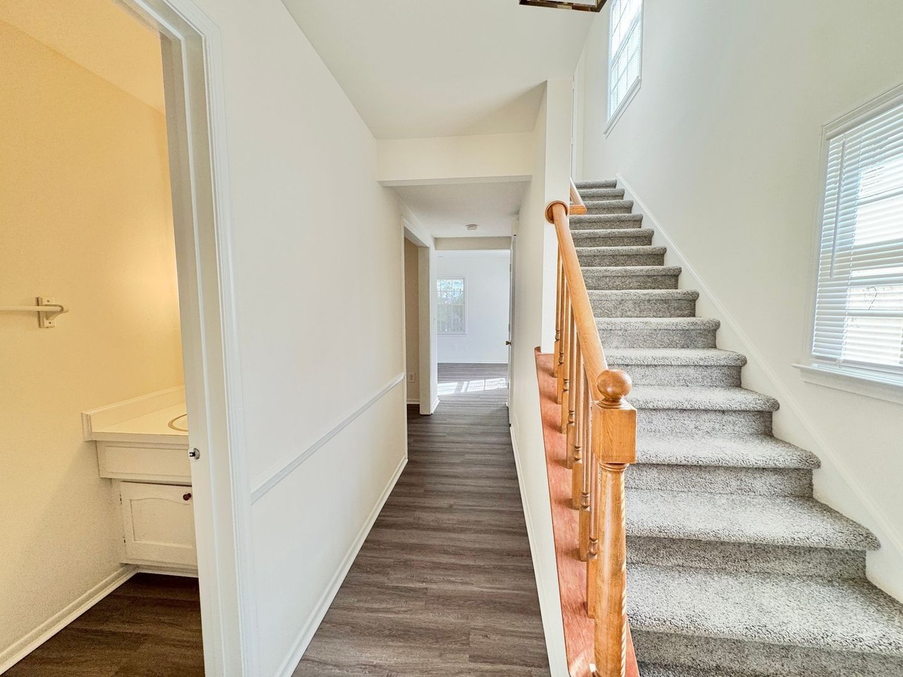 5015 Lawndale Dr Apt D - Photo 2 of 16
