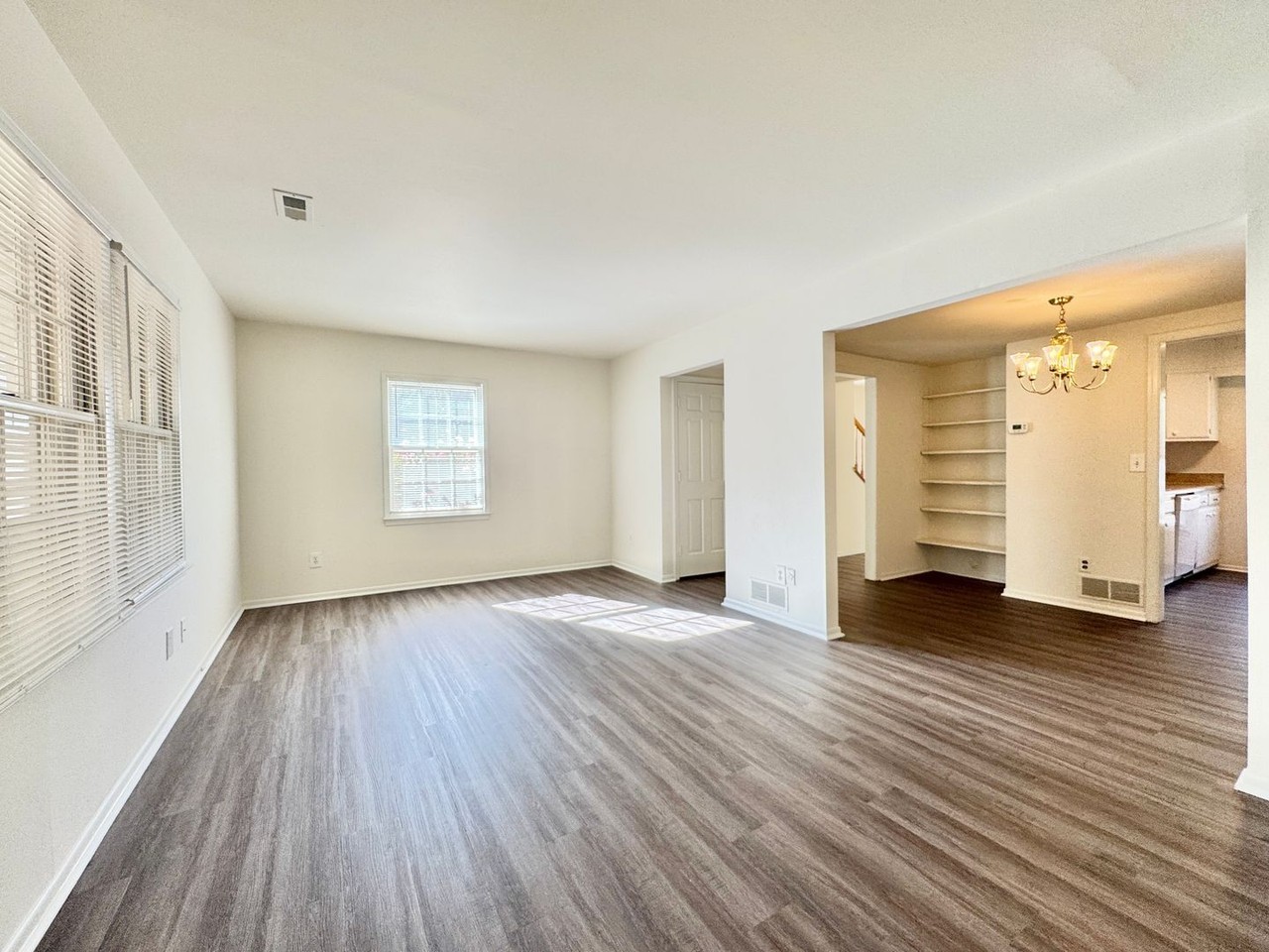 5015 Lawndale Dr Apt D - Photo 6 of 16