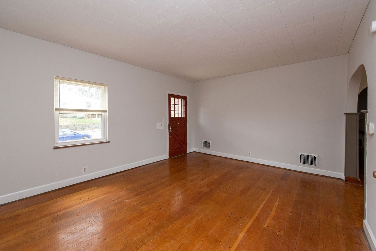 4032 Mcfarran Ave - Photo 6 of 35