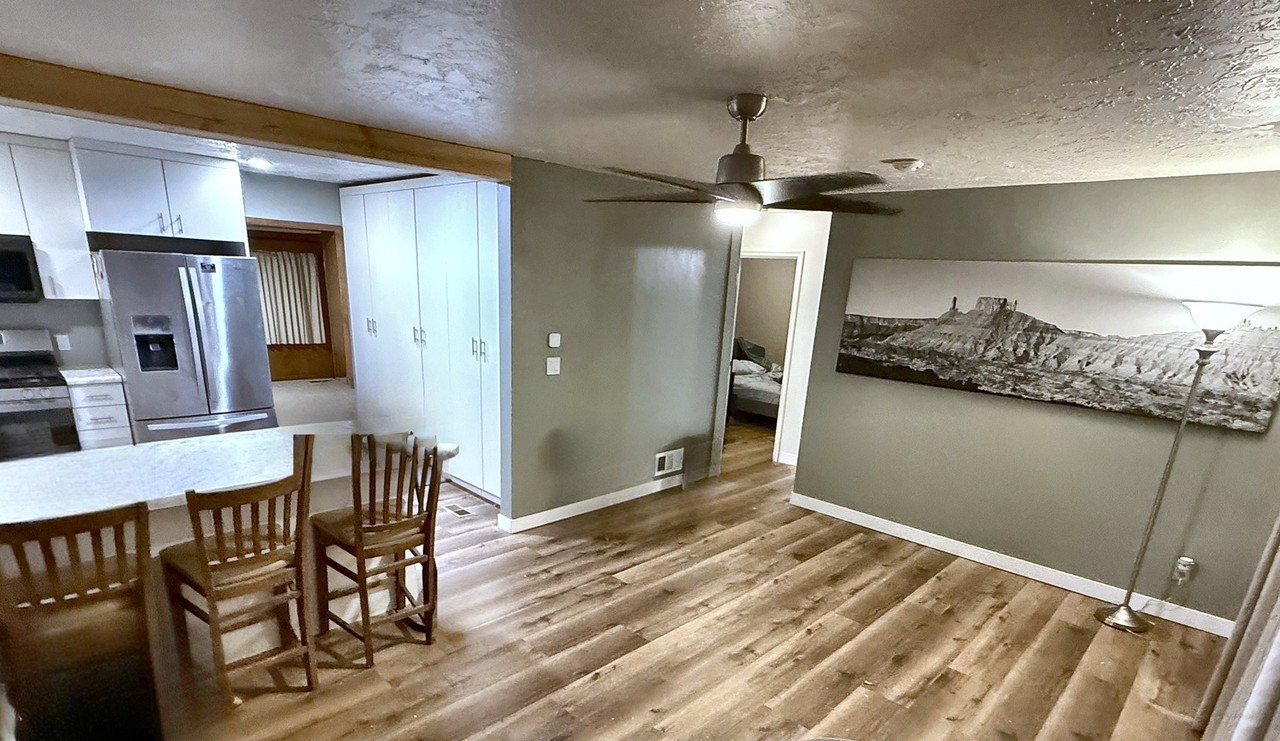 785 Hillcrest Ave - Photo 7 of 15