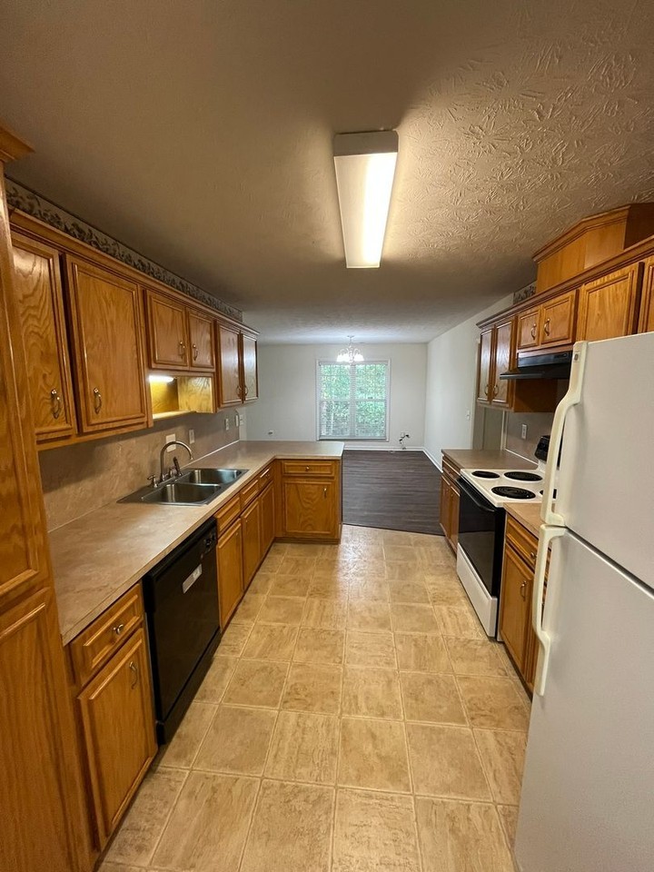 130 Mobley Ct - Photo 6 of 29
