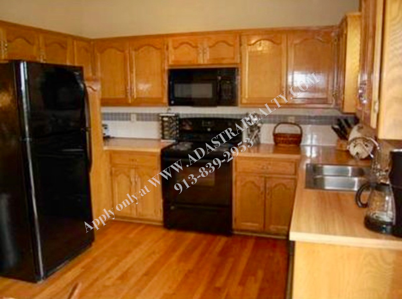 15241 W 147th St - Photo 4 of 6