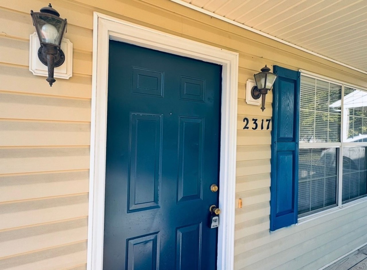 2317 Acorn St - Photo 2 of 14