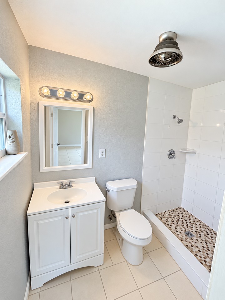92 S Adams St - Photo 5 of 15
