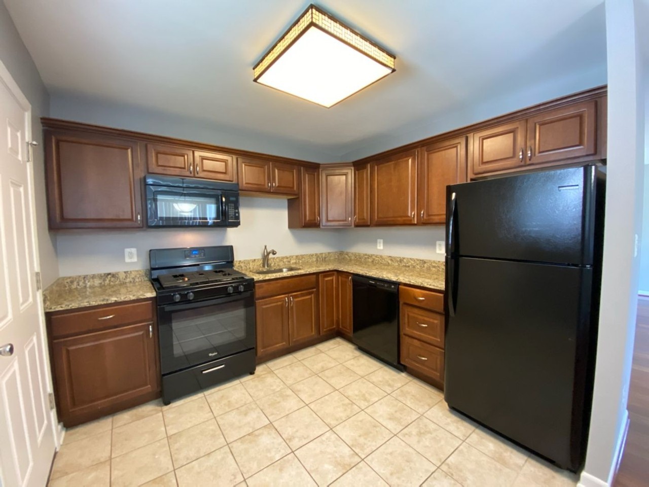 808 Bobby Rd - Photo 2 of 11