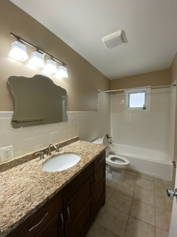 808 Bobby Rd - Photo 5 of 11