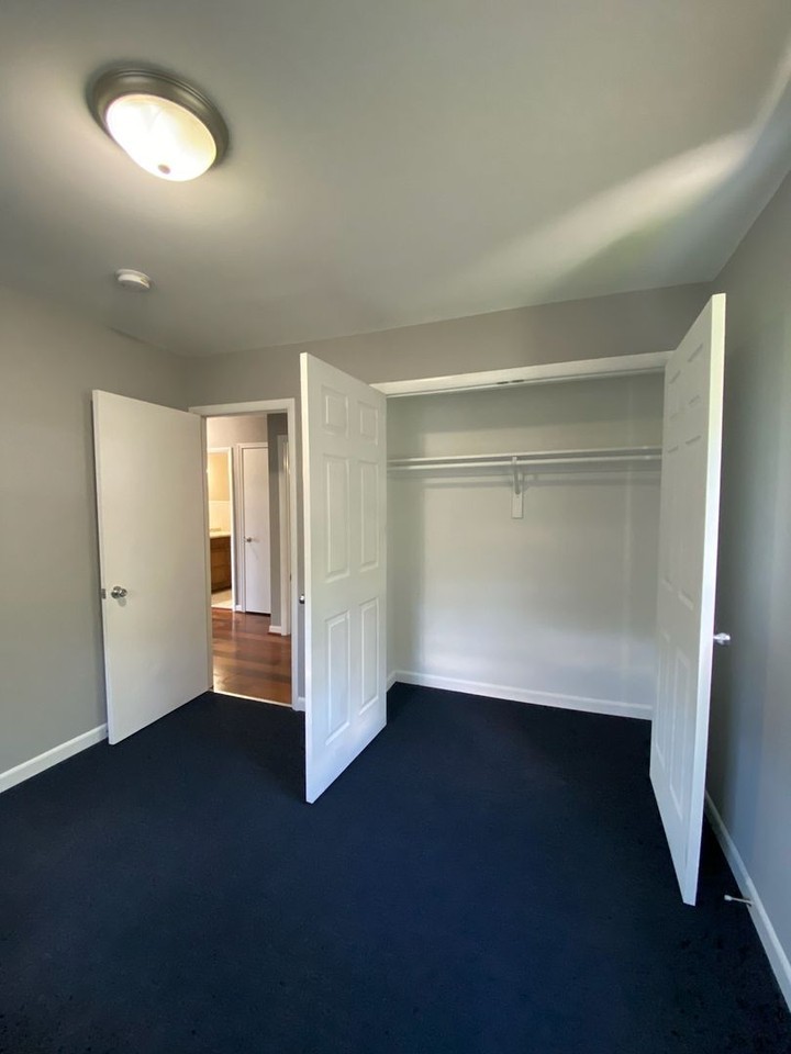 808 Bobby Rd - Photo 7 of 11