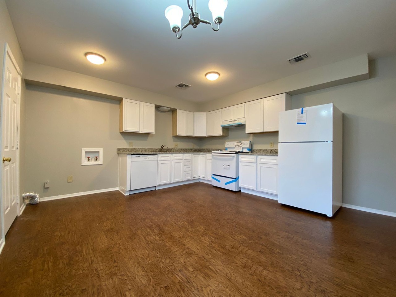 7304 Sanger Ave - Photo 2 of 7