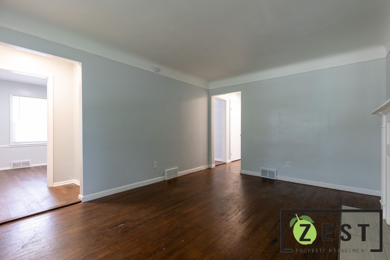 15378 Vaughan St - Photo 5 of 27