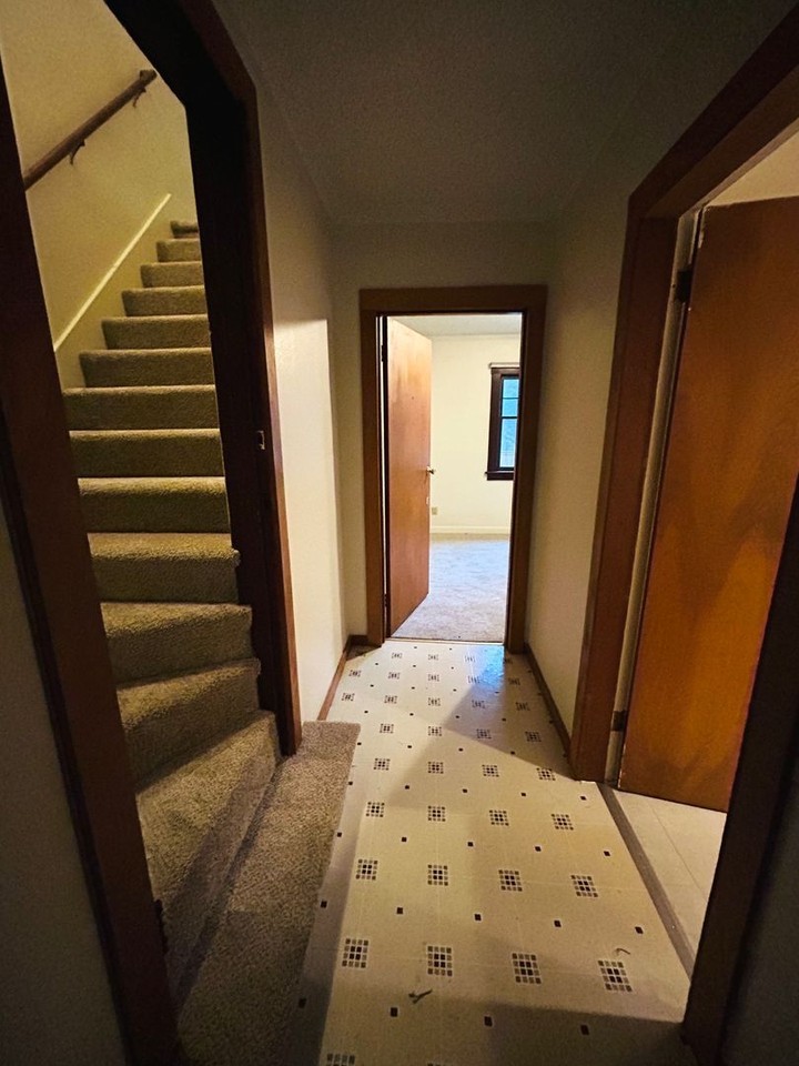 2342 N 57th St - Photo 6 of 35