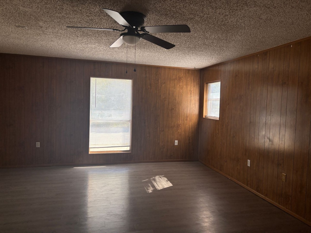 701 N Scullin Ave - Photo 3 of 10
