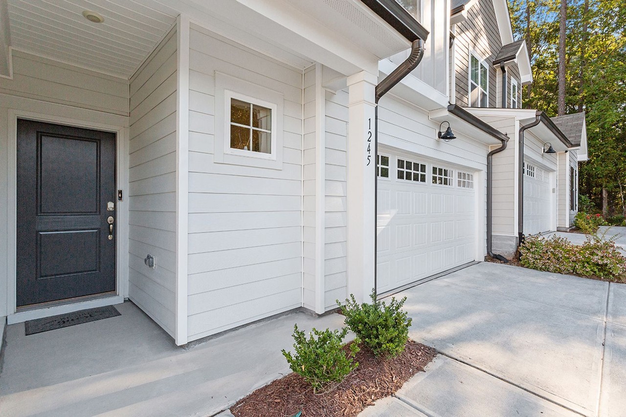 1245 Gemfor St - Photo 5 of 35