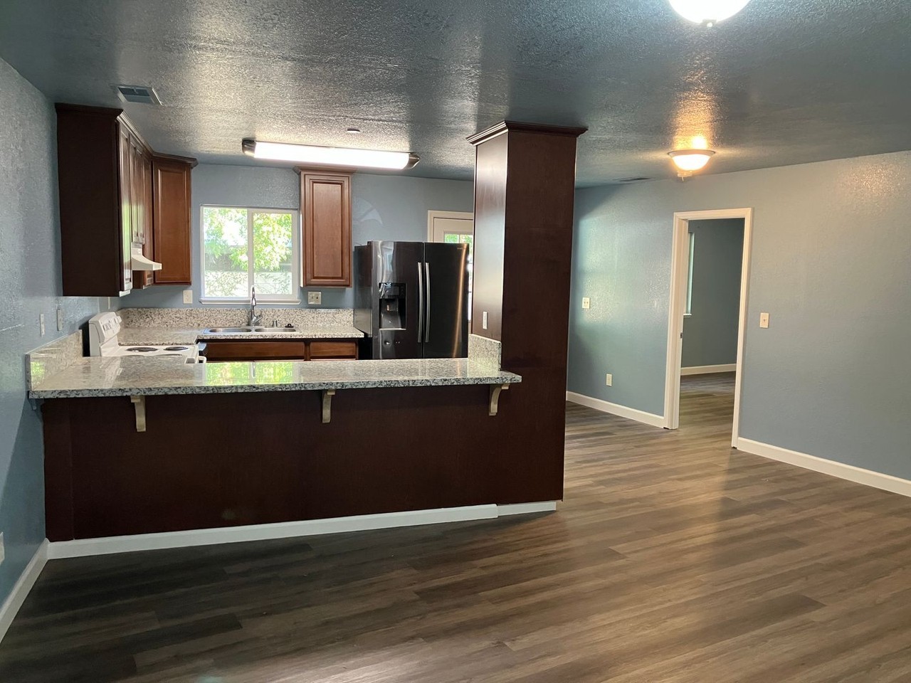 1004 Gemini Ct #B - Photo 4 of 18