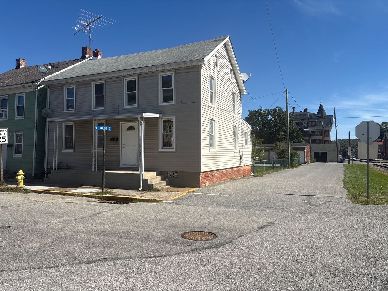 93 S Water St - Photo 4 of 29