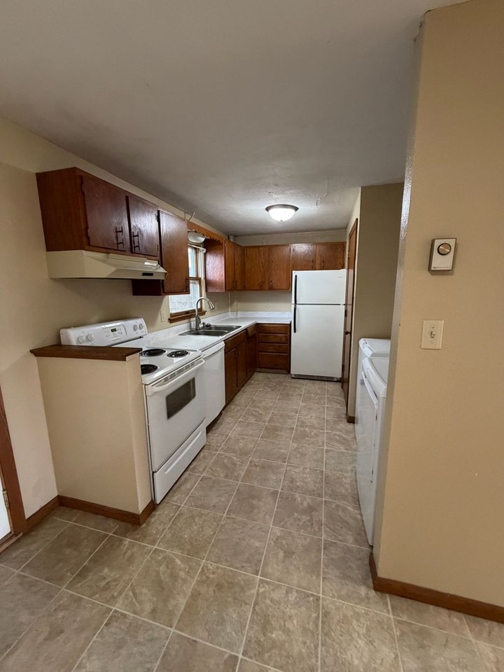 1513 7th Ave Sw - Photo 2 of 11