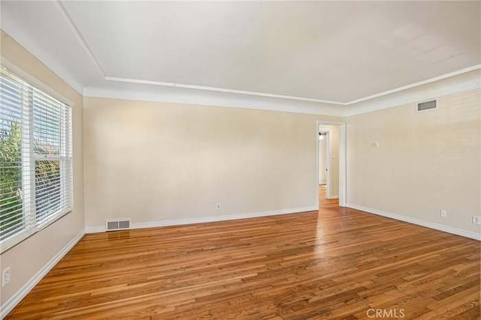 14514 Eastbrook Ave - Photo 2 of 19