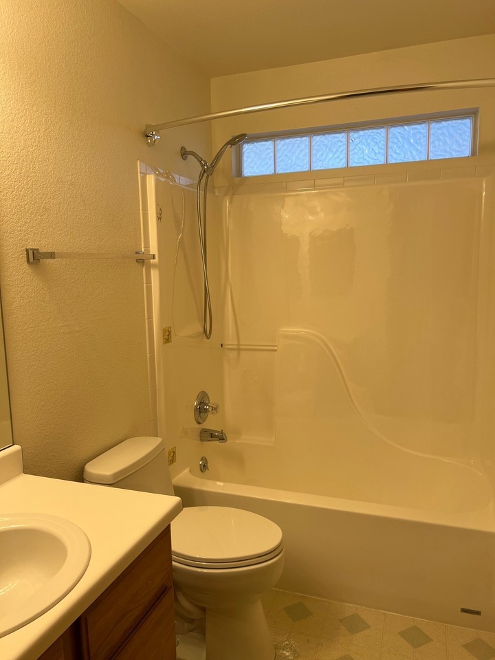 4207 W 30th St - Photo 6 of 11
