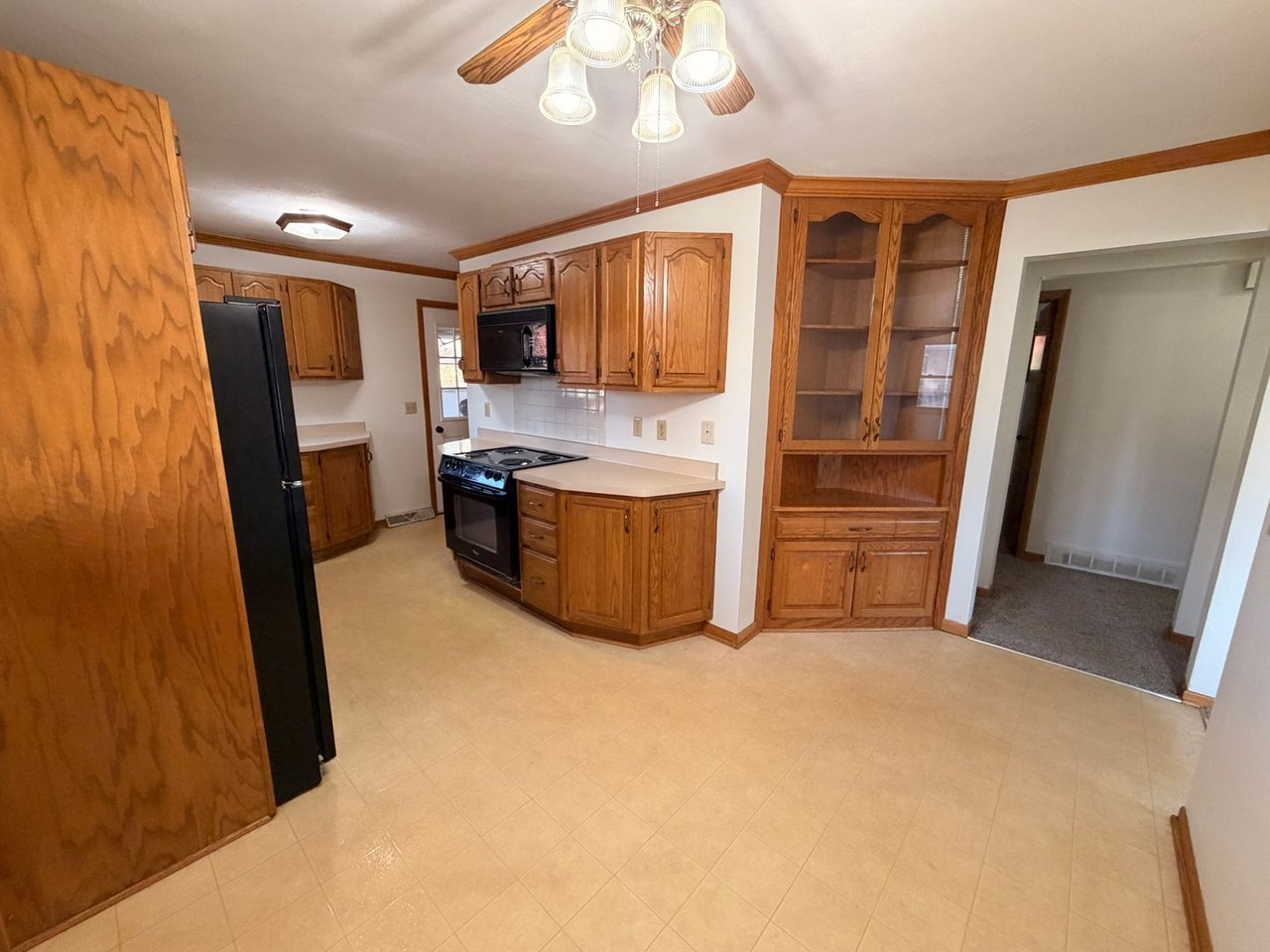 2276 S Hawthorne Park Dr - Photo 4 of 23