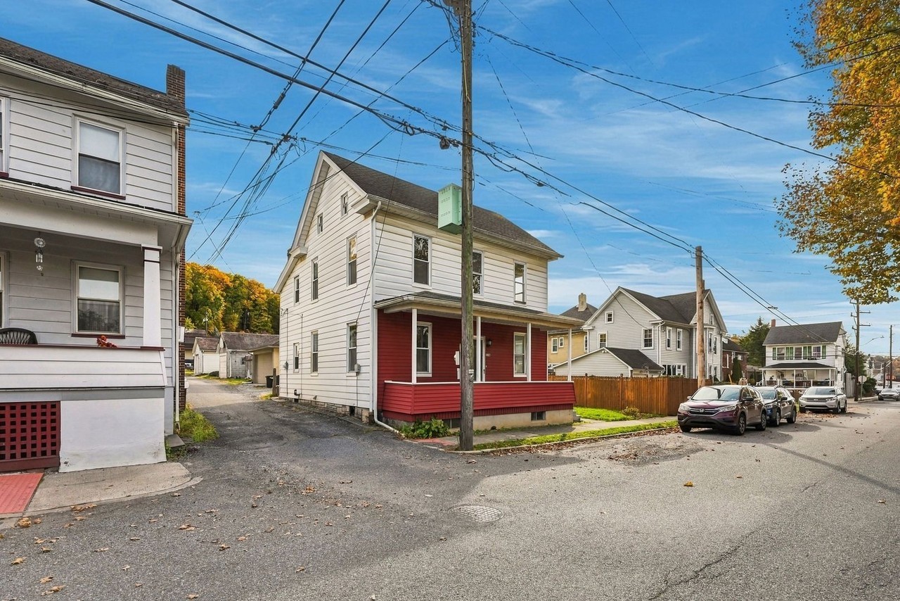 119 119 E. Washginton Street - Photo 2 of 23