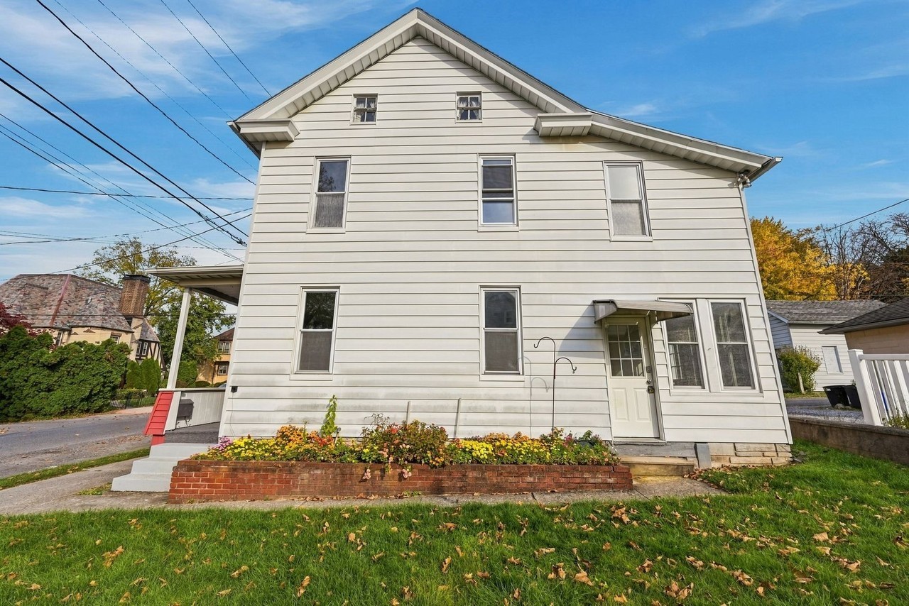 119 119 E. Washginton Street - Photo 3 of 23