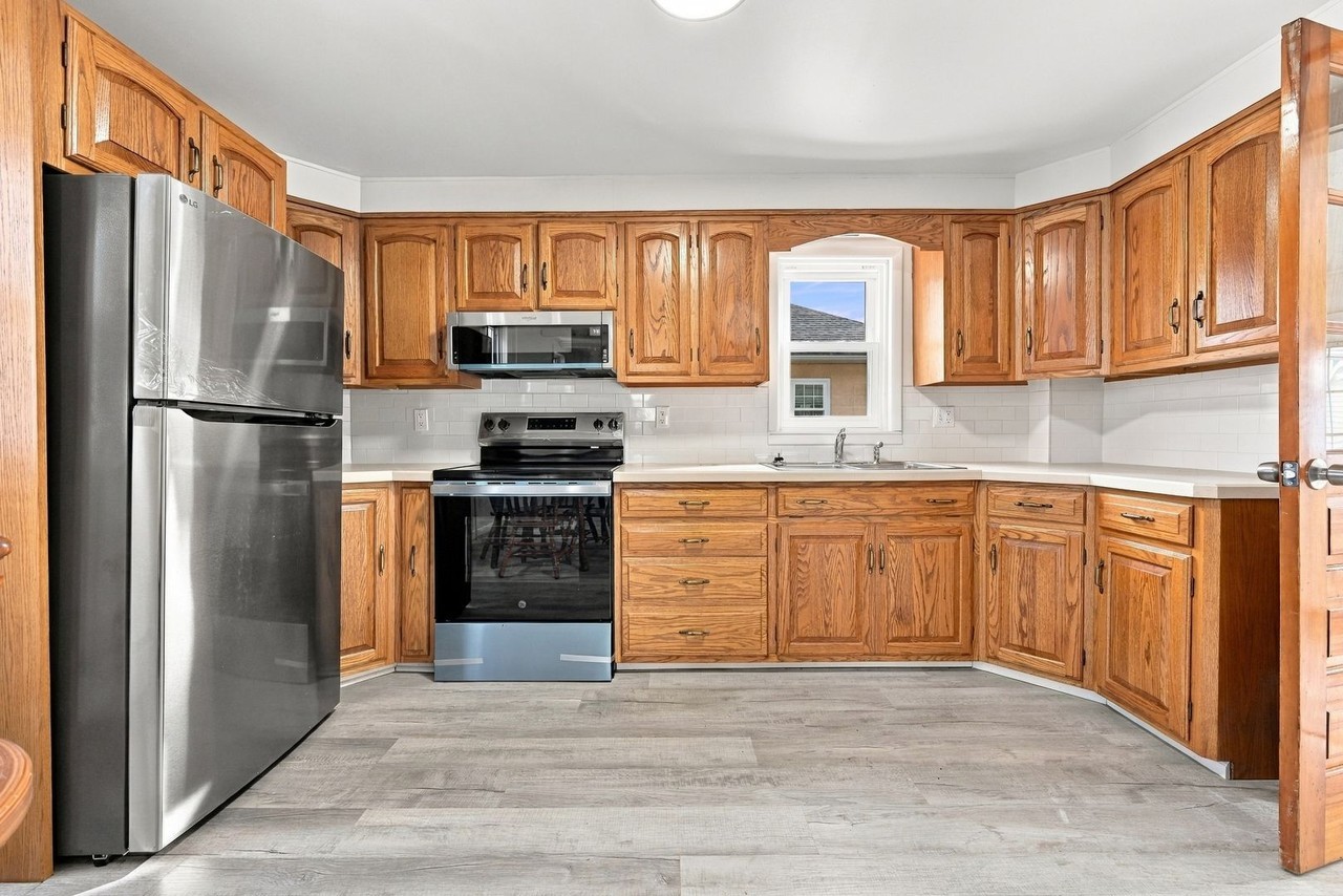 119 119 E. Washginton Street - Photo 4 of 23
