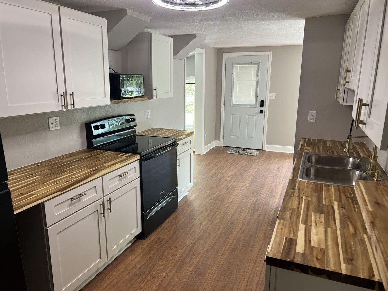 14420 Sw 170th St - Photo 4 of 12