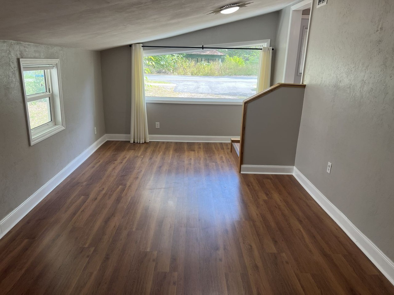 14420 Sw 170th St - Photo 5 of 12